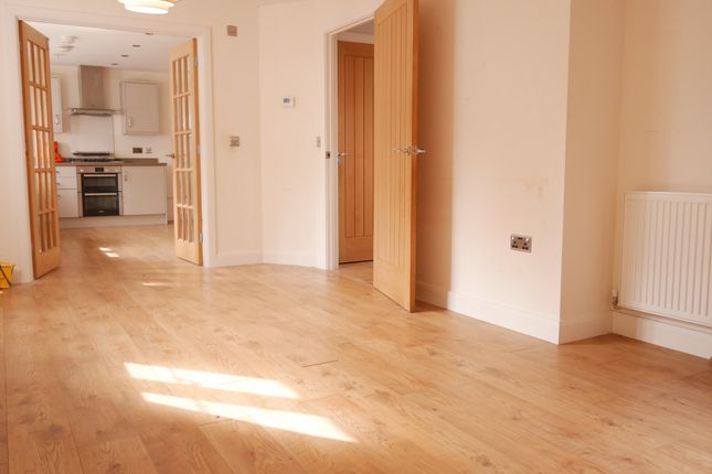 Farm Close, St Georges Weston super Mare North Somerset photo 4