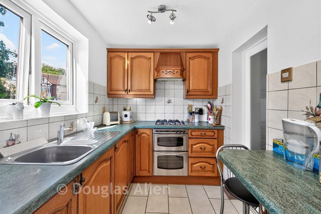 51A, Richmond Crescent, London photo 4
