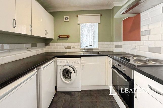 13, Kern Close, Hampshire photo 4