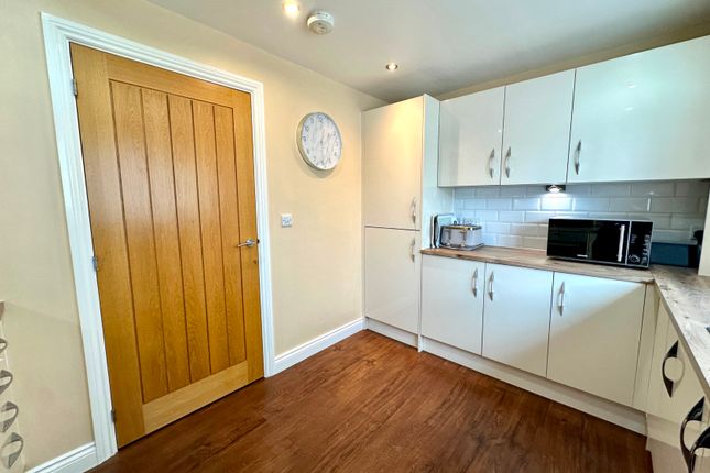 11, Norman Drive, Tipton photo 4