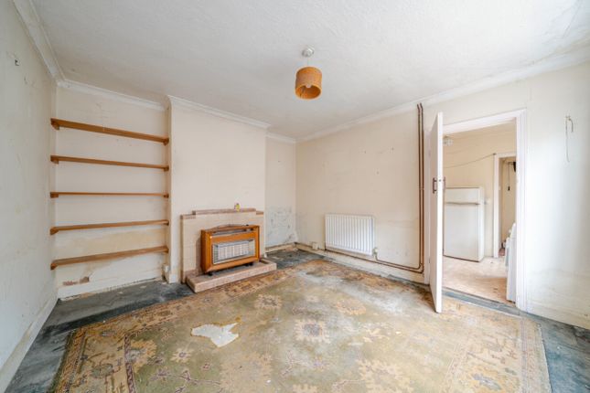 24, Alexandra Road, Sleaford photo 2