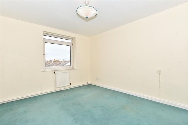 Flat for sale in South Parade, Southsea, Hampshire
