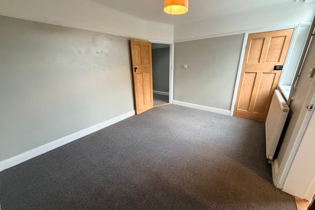 Sands Lane, Lowestoft photo 4