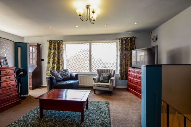 16 Queens Road North, Nottingham photo 4