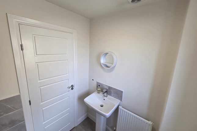 9, Rambling Walk, Bradford photo 4