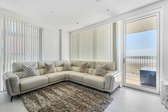 1 Kings Hill, Barking photo 3