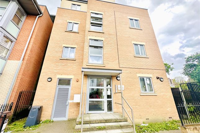 Flat for sale in Lower Coombe Street, Central Croydon, South Croydon
