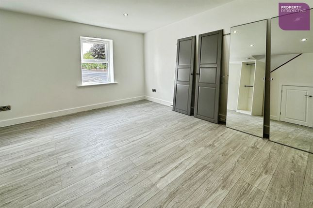 12, Byron Street, Macclesfield photo 3