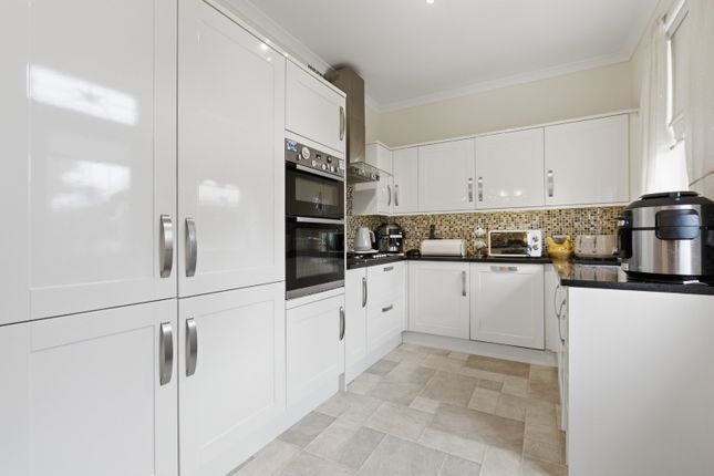 1, Cambridge Road, Renfrewshire photo 4