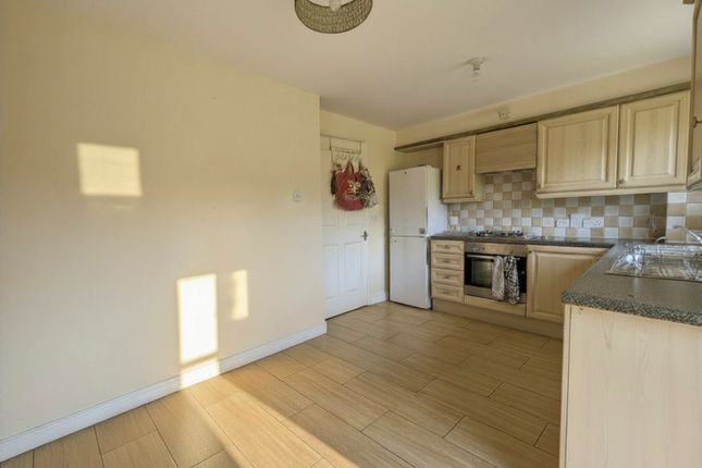 11, Williams Drive, Hounslow photo 4