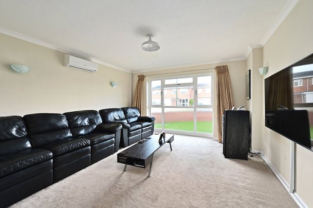67, Aymer Drive, Surrey photo 2
