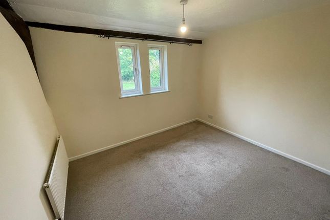 6, Naylor Court, Stowmarket photo 4