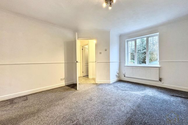 52 Dove Close, Ashford photo 3