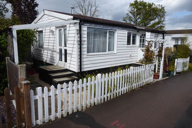 Mobile/park home for sale in The Elms, Lippitts Hill, High Beech, Loughton, Essex