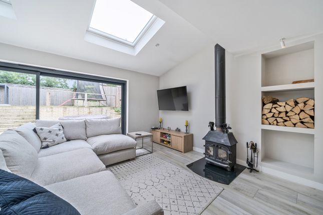 1327255-23-687E49...