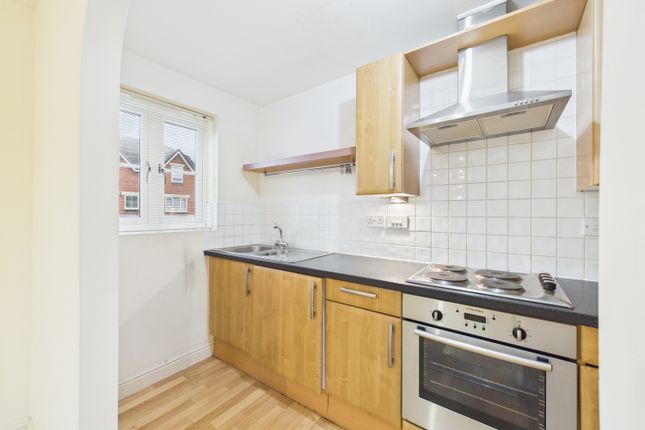 23, Moorcroft, Wakefield photo 4