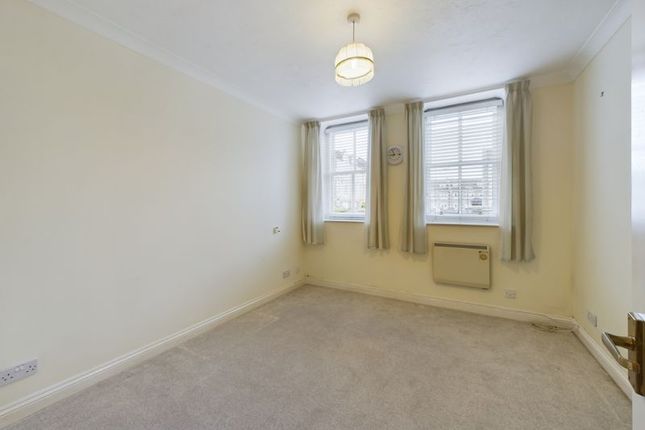 Flat for sale in Boulevard, Weston-Super-Mare