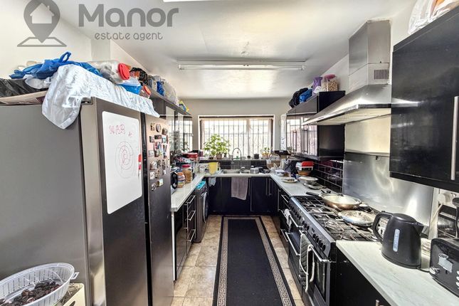 24 Browning Road, London photo 4