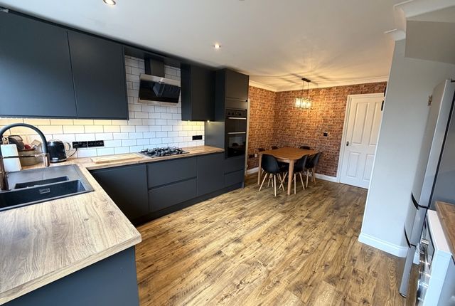 17, Sawmills Way Devon, Honiton photo 2