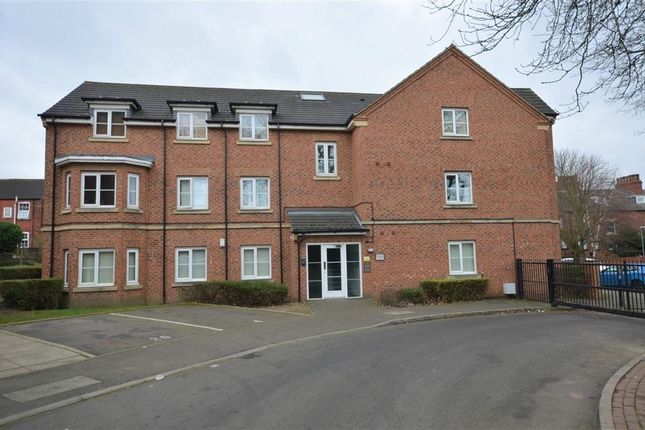 Flat for sale in Castle Grove, Pontefract
