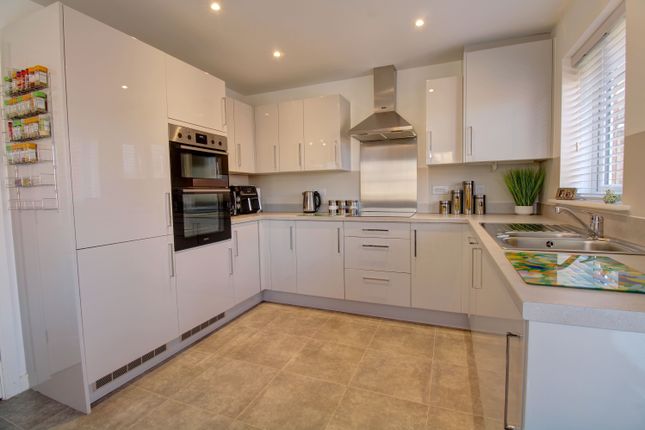 1, Clay Pond Way, Wherstead, Ipswich photo 3