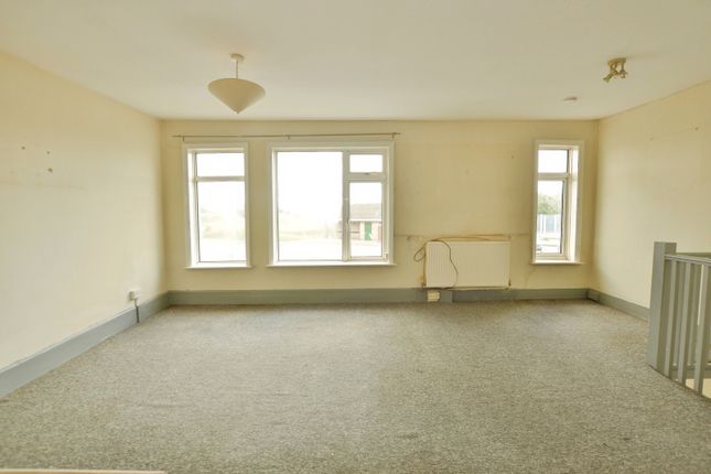 First Floor Flat, 5, Dunes Road, Kent photo 2