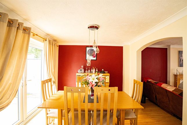 25, Chalvington Drive, St. Leonards-On-Sea photo 4