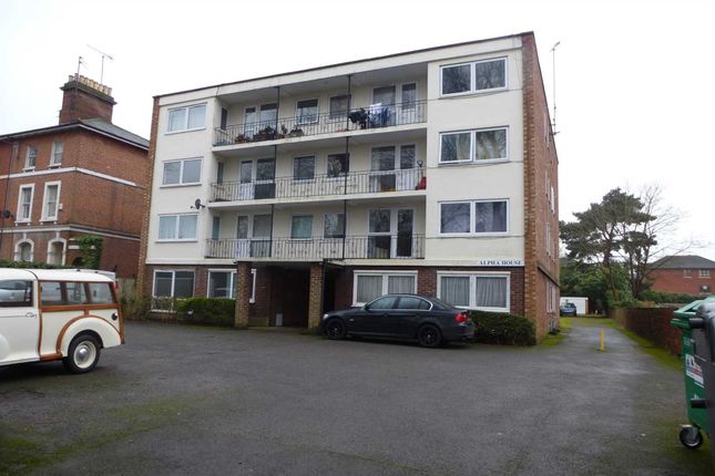 Thumbnail Flat to rent in Kendrick Road, Reading