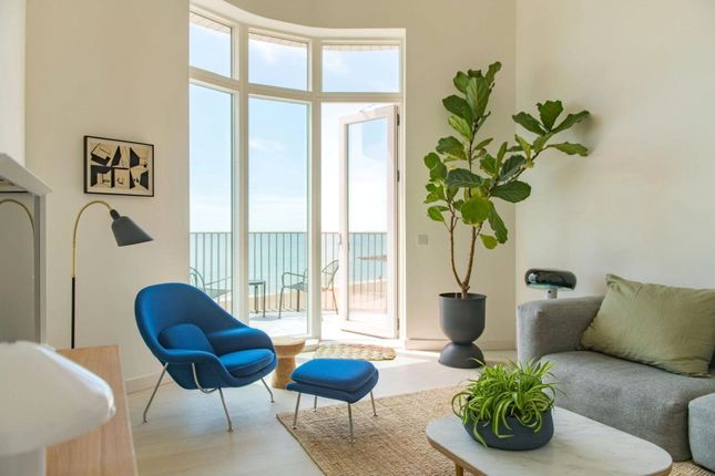Thumbnail Terraced house for sale in Shoreline, Folkestone, Kent