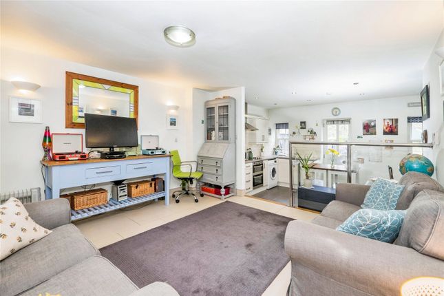 4 Barton Mews,, Treneere Lane, Penzance photo 3