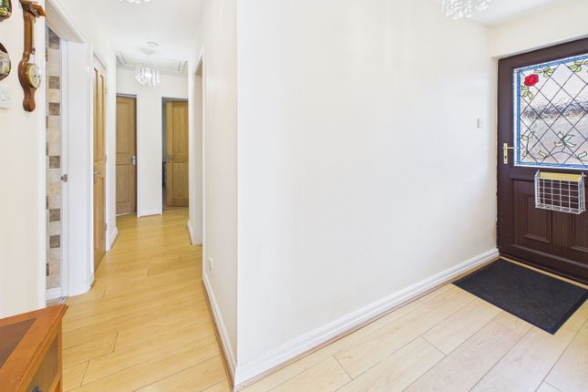 27, Park Avenue, Rossendale photo 4