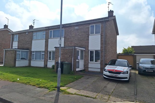 Thumbnail Property to rent in Holmes Way, Peterborough