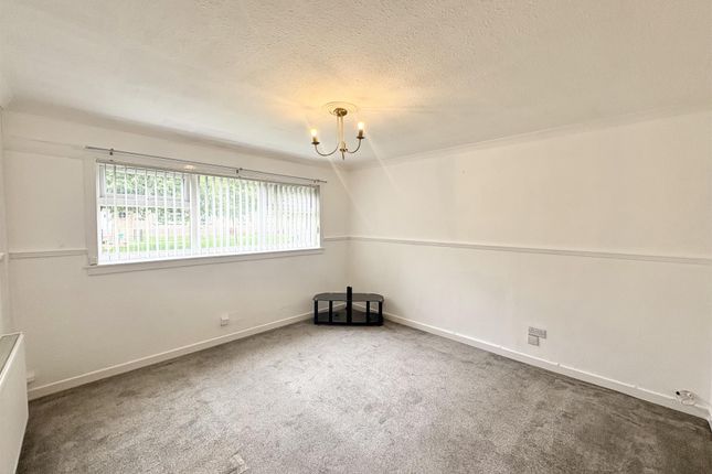 58, Broomlands Drive, Irvine photo 2