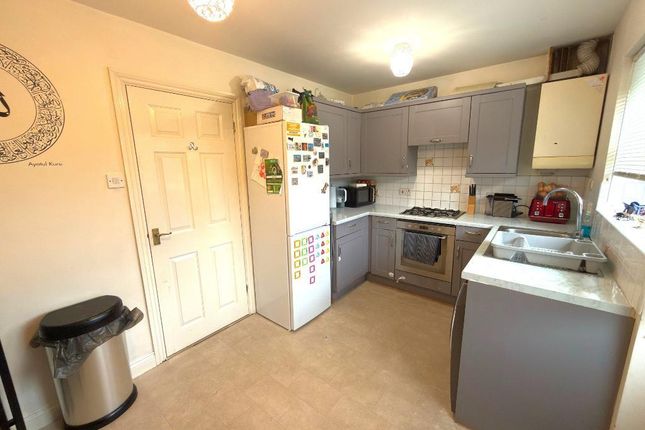 2-bed house on 30, Wraysbury Close, Luton, £295,000