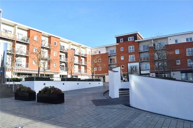 Flat for sale in Whale Avenue, Reading, Berkshire