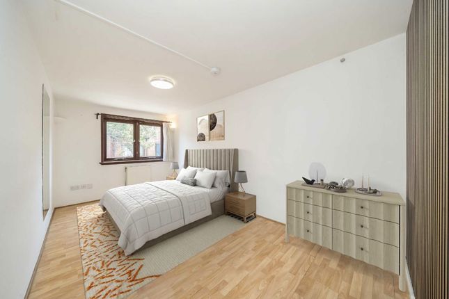 28, Worcester Mews, London photo 4