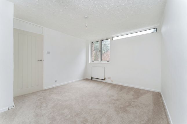 1, Clare Close, Bury St. Edmunds photo 4