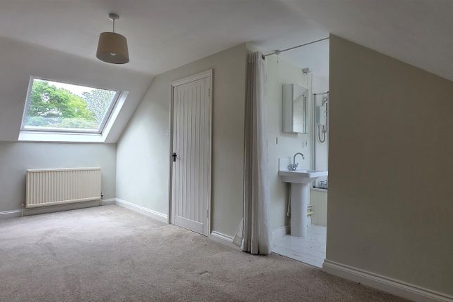 Bedroom3.Jpg