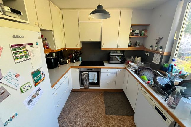 17, Sparkford Close, Hampshire, England photo 4