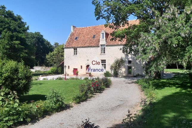 Country house for sale in Falaise, Basse-Normandie, 14700, France