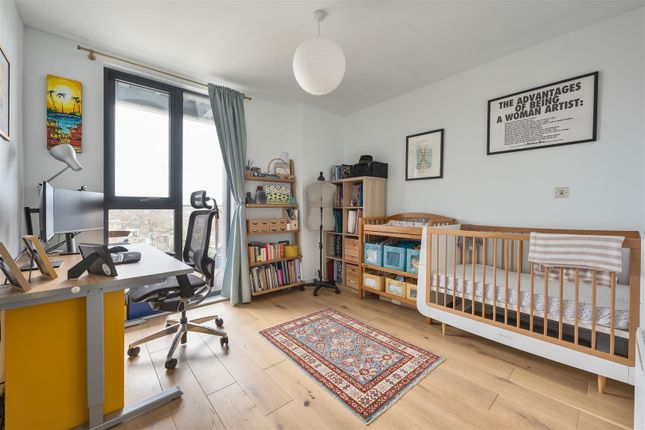 Flat for sale in Station Approach, Hoe Street, London