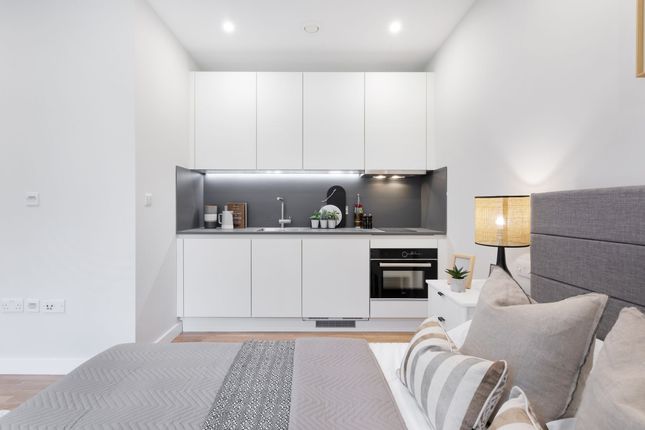 Flat 17 27 Cedar Road, London photo 4