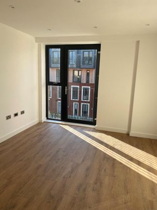 Flat 24, 1, Westbrook Mills, Thackeray Lane, Godalming photo 4