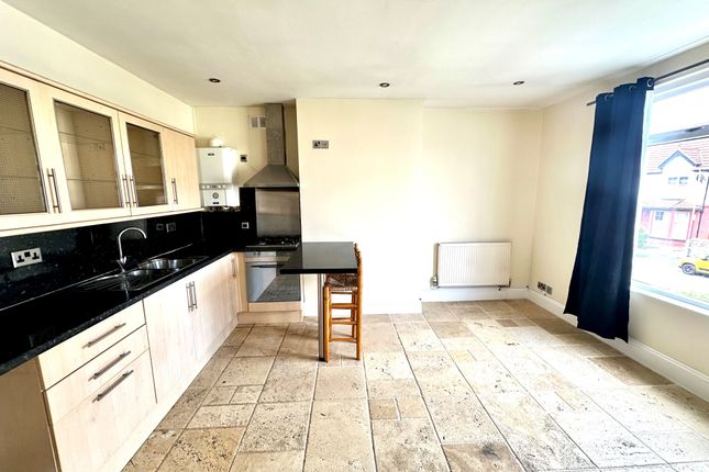 Flat 10, Llandudno photo 2