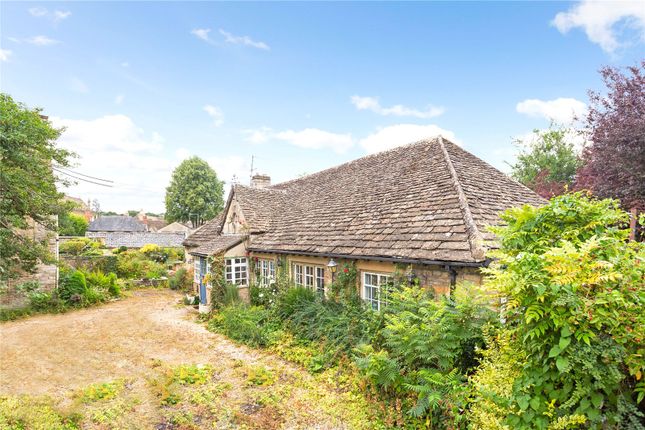 Thumbnail Bungalow for sale in Coxwell Street, Cirencester