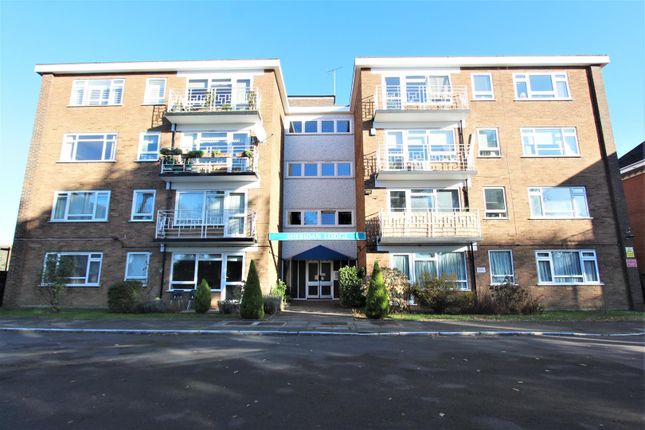 Thumbnail Flat to rent in Sheridan Lodge, Chase Side, Southgate