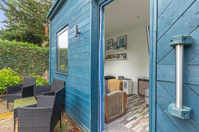 45, Raleigh Crescent, Goring-By-Sea, Worthing photo 4