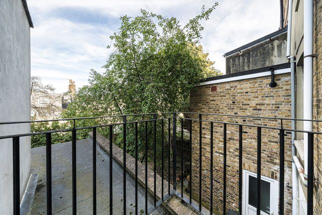 Flat B, 111, Gipsy Road, London photo 4