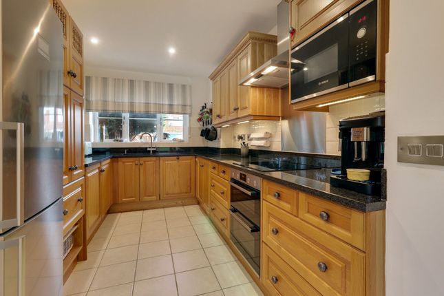 3 Priors Wood Manor Road North, Esher photo 2