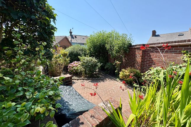 24 Upton Hill, Torquay photo 2